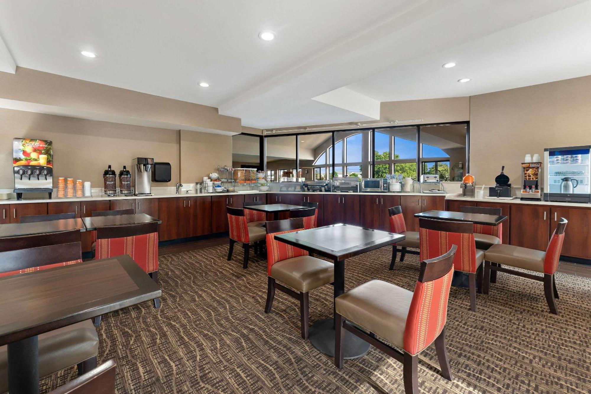 Comfort Suites Near Robins Air Force Base Warner Robins Exterior foto